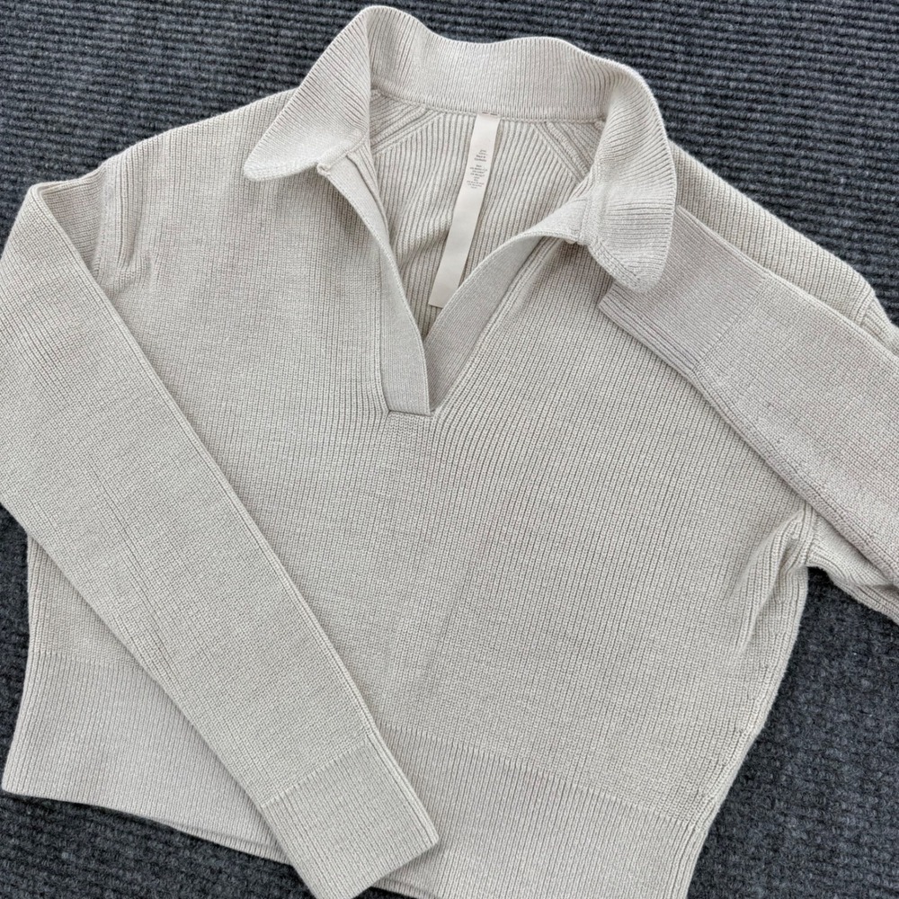 Lululemon Womens Medium Tan Beige Merino Wool Blend Ribbed Collared Sweater